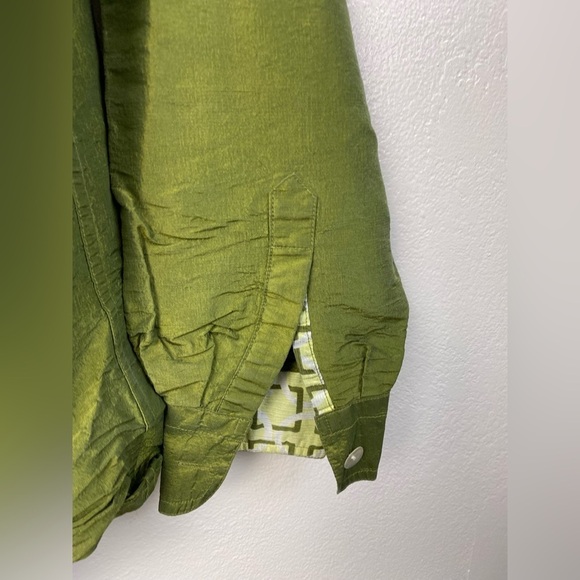 Debra Deroo Silk Green Button down Long Sleeve Lightweight Shirt Women’s Small - Picture 9 of 12